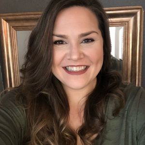 Meet your Posher, Rebecca